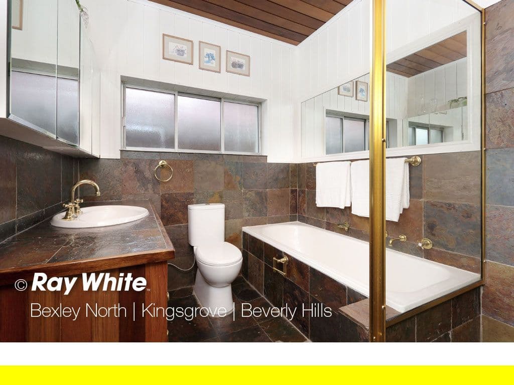 60 New England Drive, Kingsgrove - Thumbnail 7
