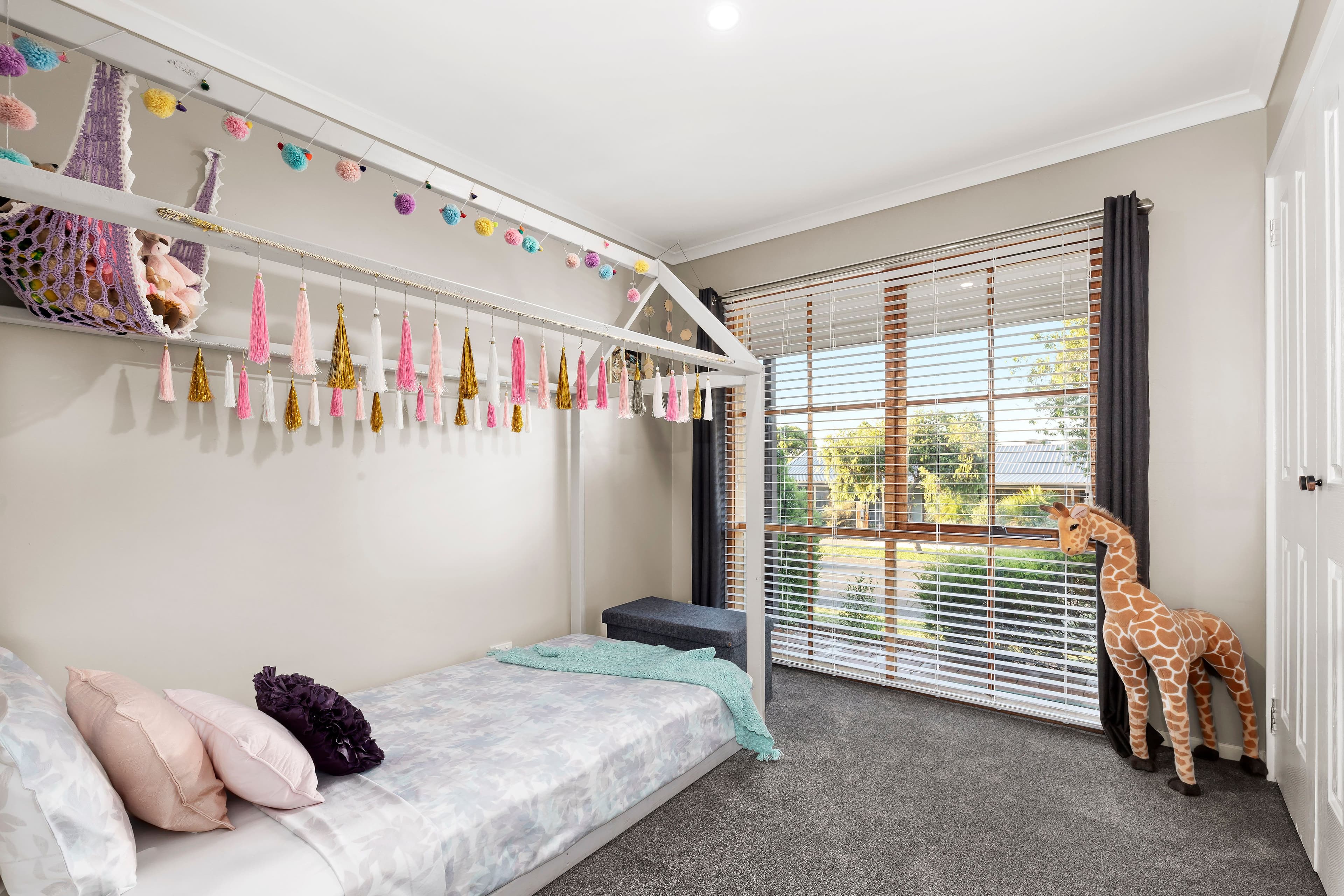 98 Wallace Road, Wantirna South VIC 3152, Wantirna South - Thumbnail 6