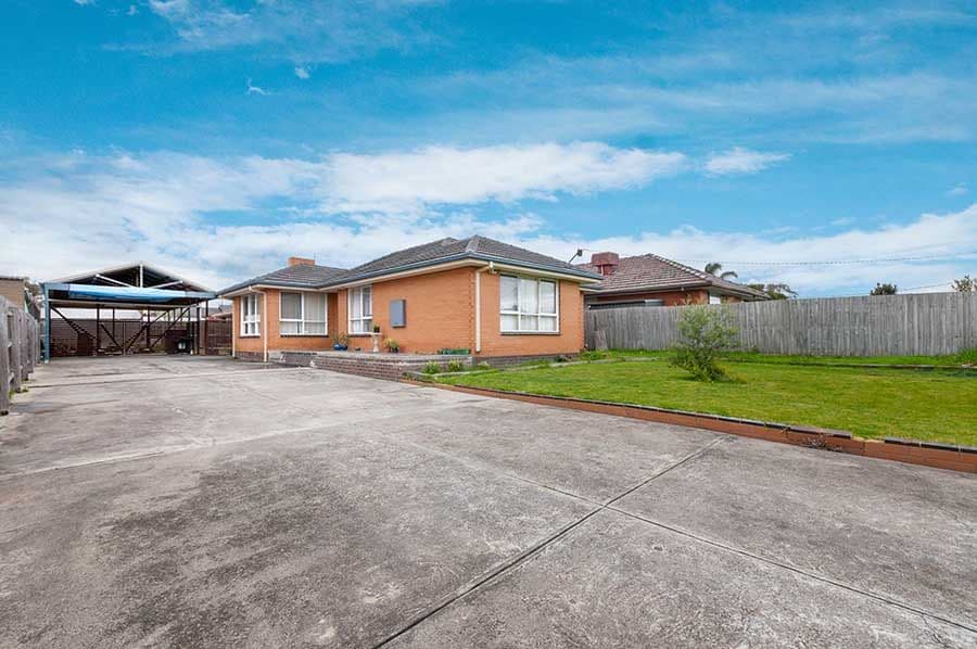 17 Selwyn Avenue, Craigieburn VIC 3064, Craigieburn - Thumbnail 2
