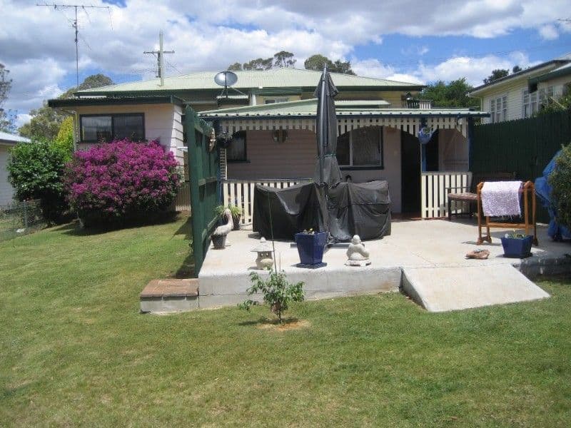15 Norah Street, CENTENARY HEIGHTS QLD 4350, Centenary Heights - Thumbnail 3