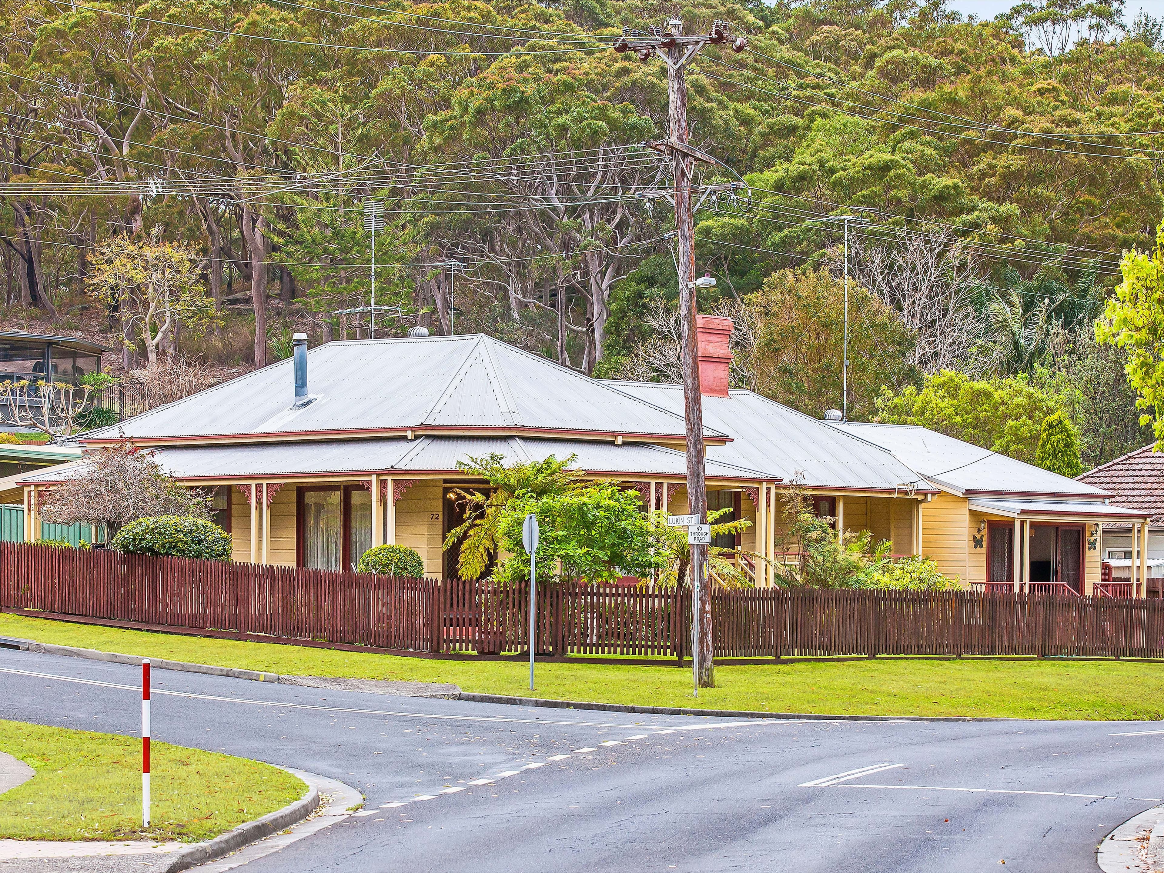72 Parkes Street, Helensburgh - Image 1