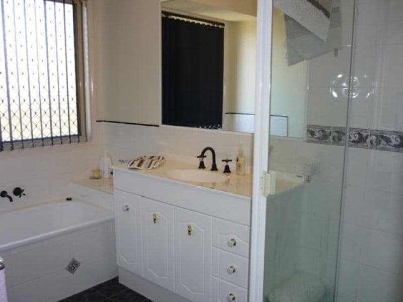 88 Phoenix Avenue, Bongaree, QLD, 4507, Bongaree - Thumbnail 6