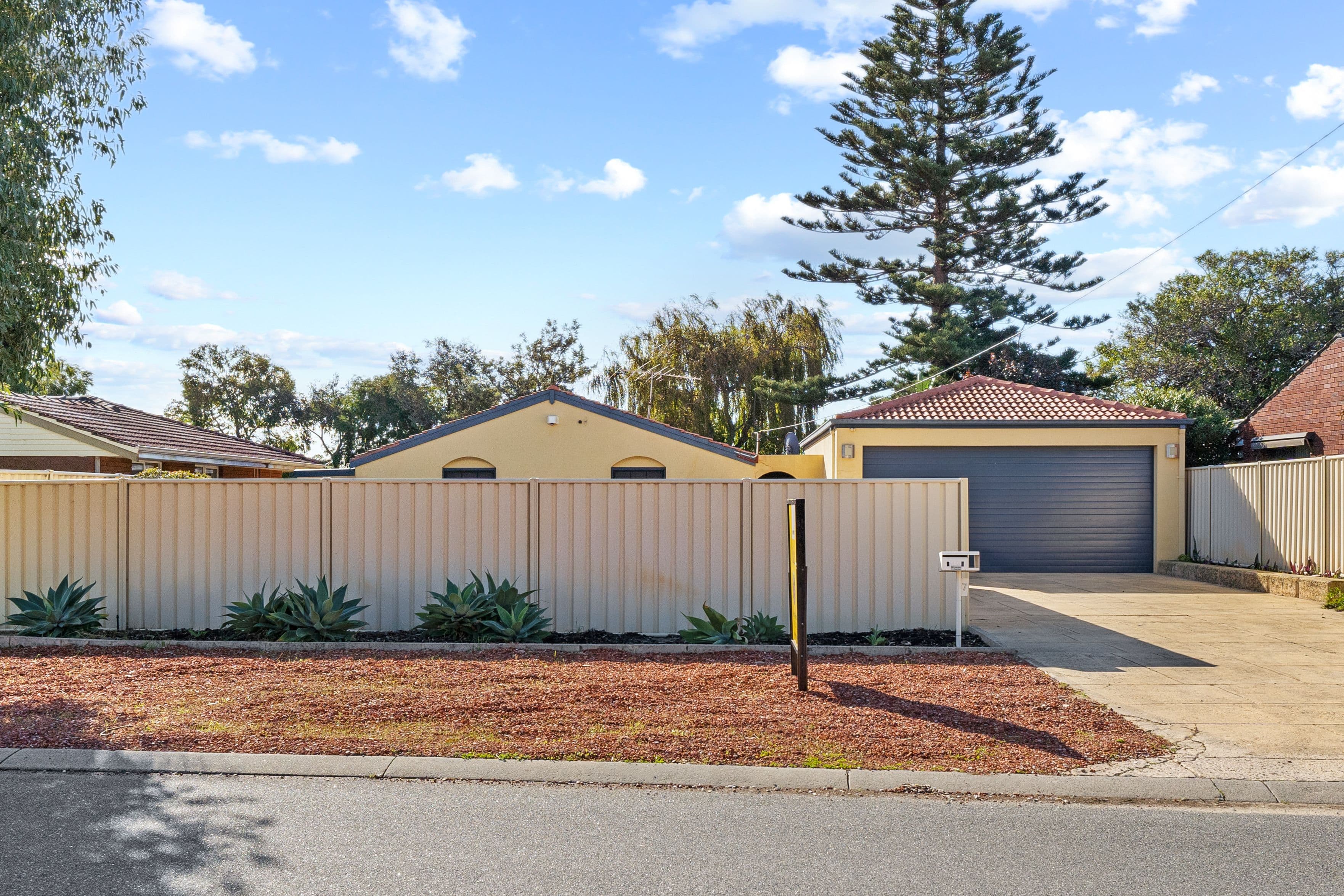 7 Kurrajong Road, Safety Bay WA 6169, Safety Bay - Thumbnail 2