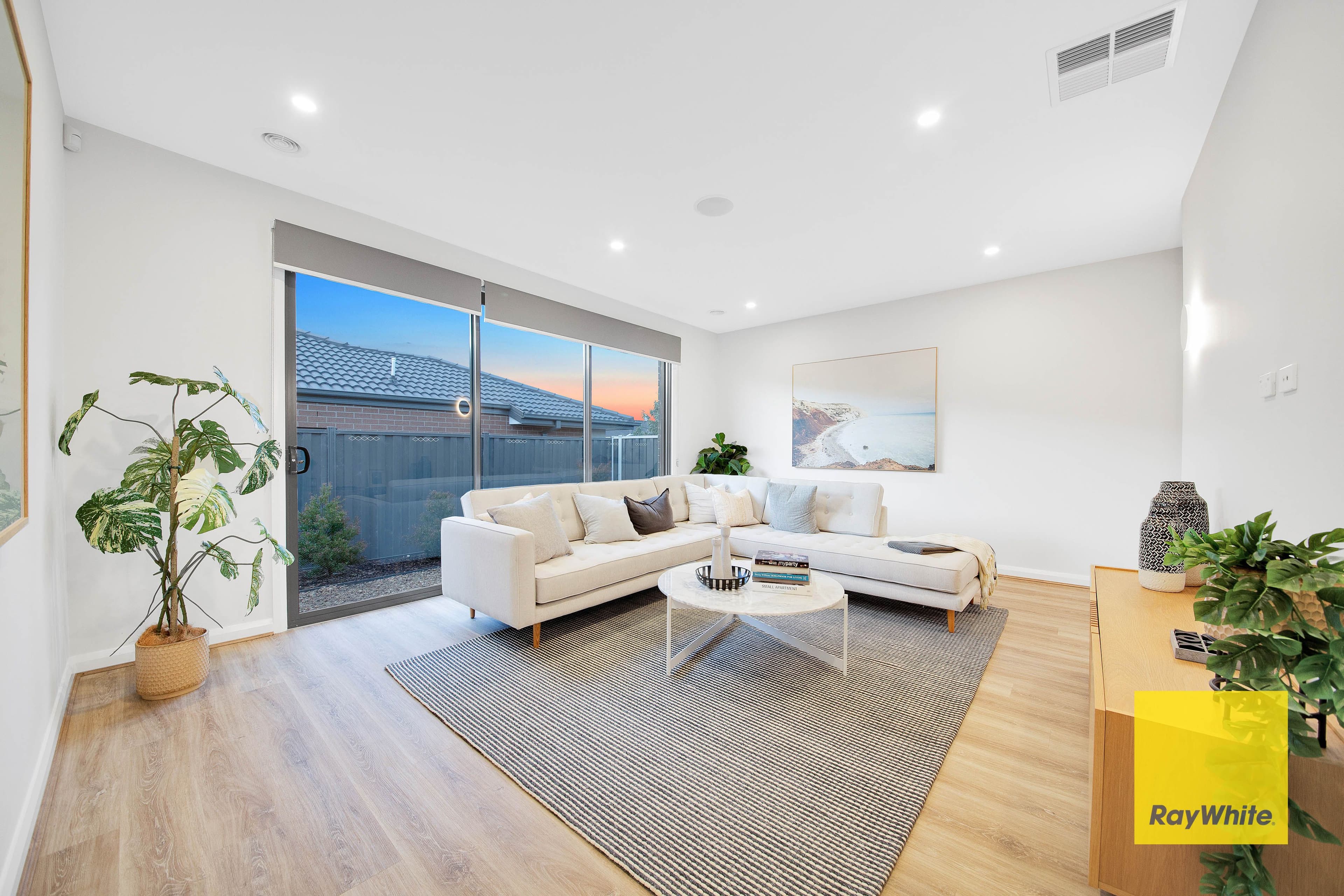 55 Penver Drive, COBBLEBANK VIC 3338, Cobblebank - Thumbnail 3