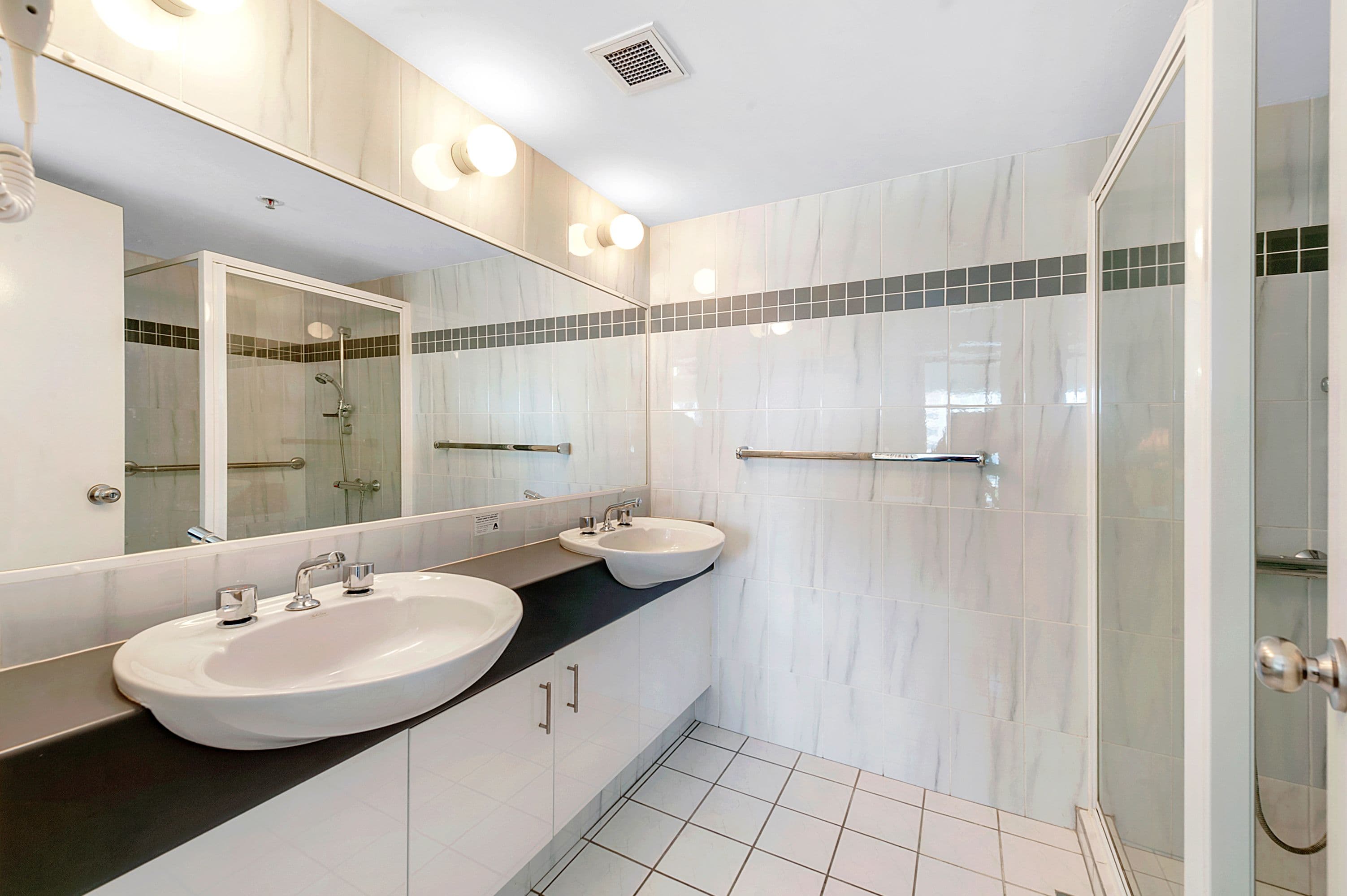 15 Victoria Avenue, Broadbeach QLD 4218, Broadbeach - Thumbnail 6