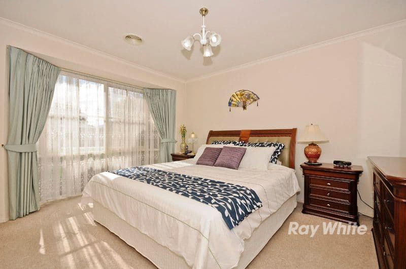 61 Mendora Crescent, WANTIRNA SOUTH VIC 3152, Wantirna South - Thumbnail 4