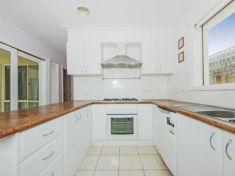 17 Retford Close, WERRIBEE VIC 3030, Werribee - Thumbnail 3