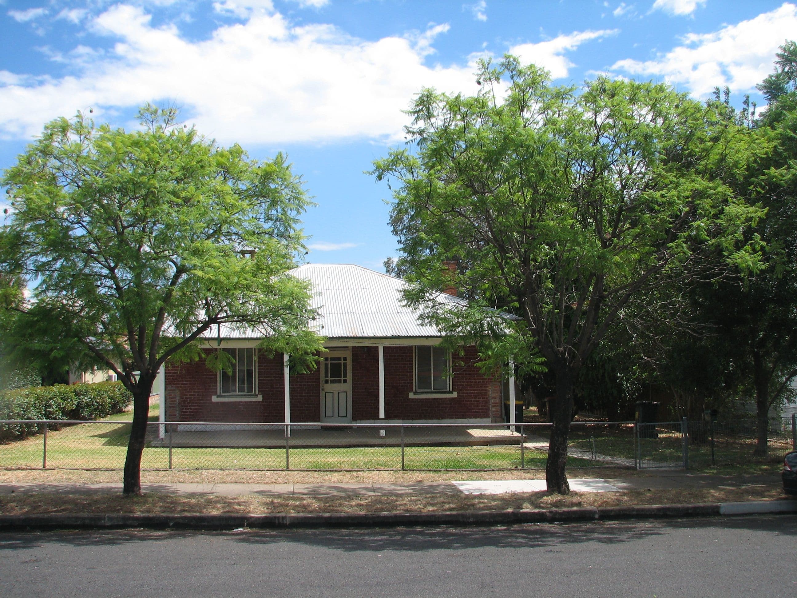 81 Belmore Street, TAMWORTH NSW 2340, West Tamworth - Image 1