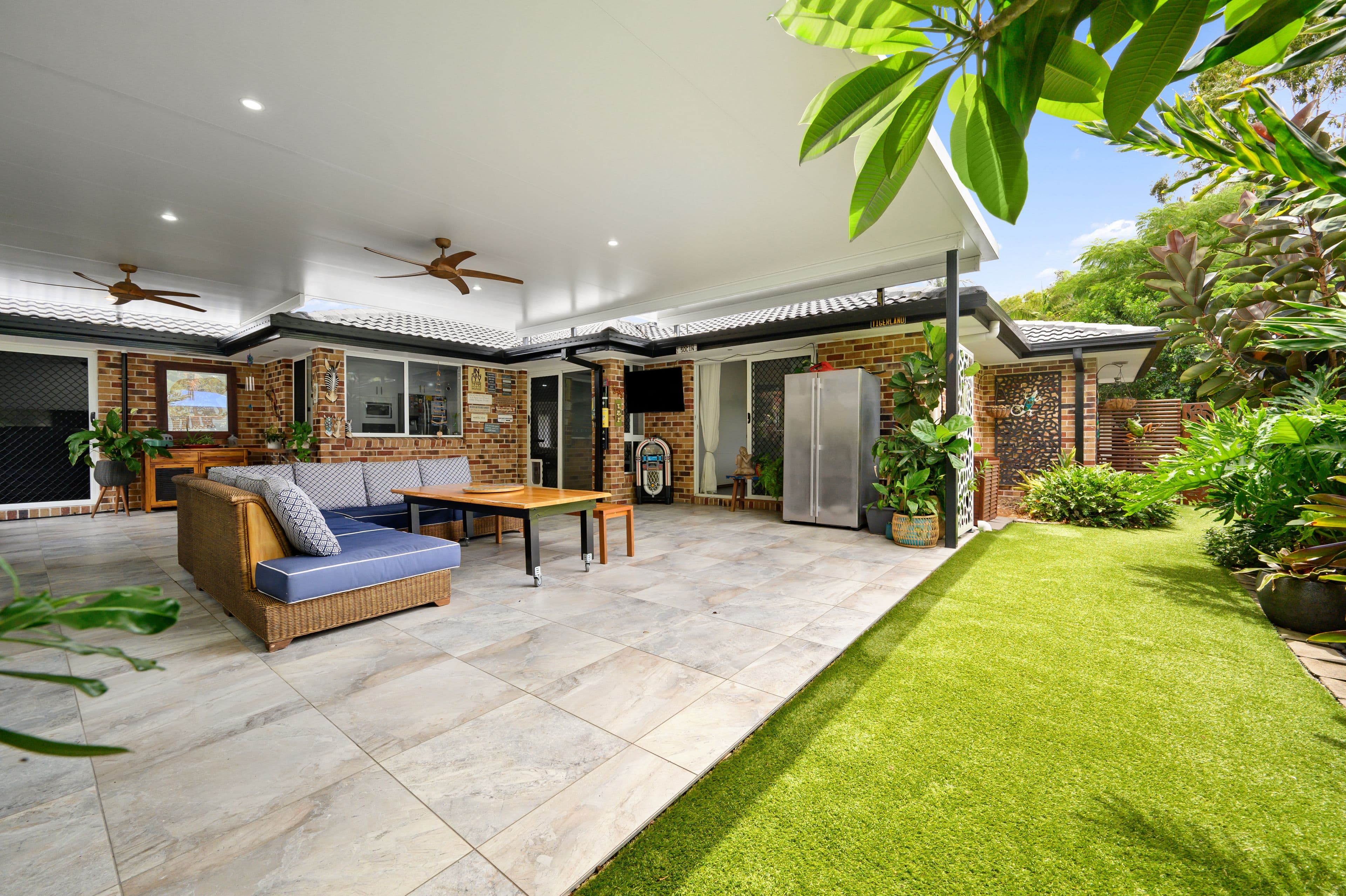 3 White City Drive, Oxenford QLD 4210, Oxenford - Thumbnail 2