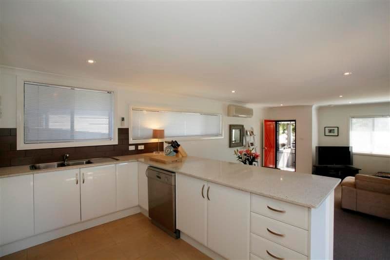 180-182 Kahibah Road, CHARLESTOWN NSW 2290, Charlestown - Thumbnail 3