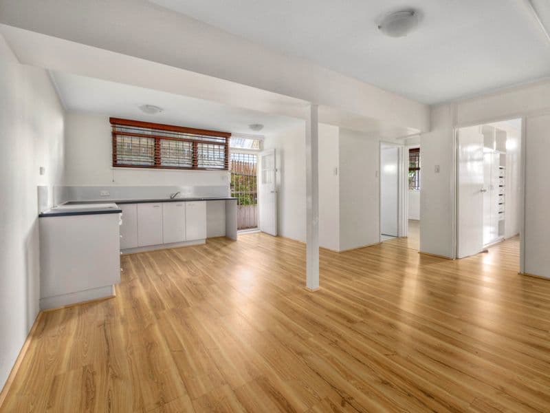 24 Brinawa Street, Camp Hill QLD 4152, Camp Hill - Thumbnail 7