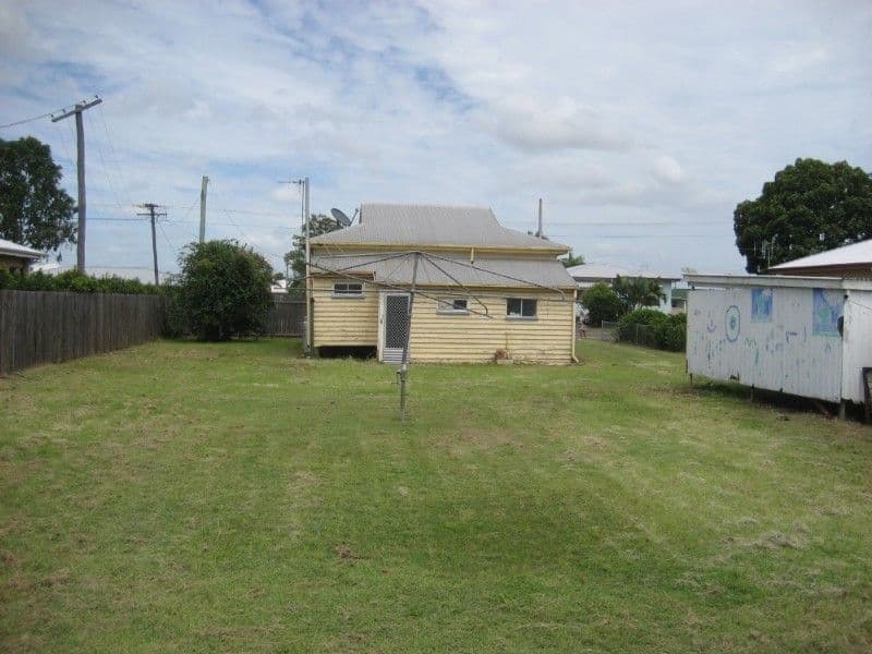 9 Anderson Street, AVENELL HEIGHTS QLD 4670, Avenell Heights - Thumbnail 4