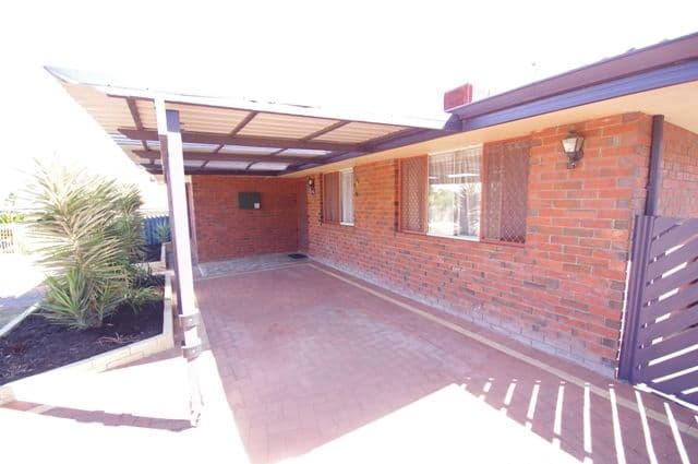 17 Gabell Way, KOONDOOLA WA 6064, Koondoola - Thumbnail 2
