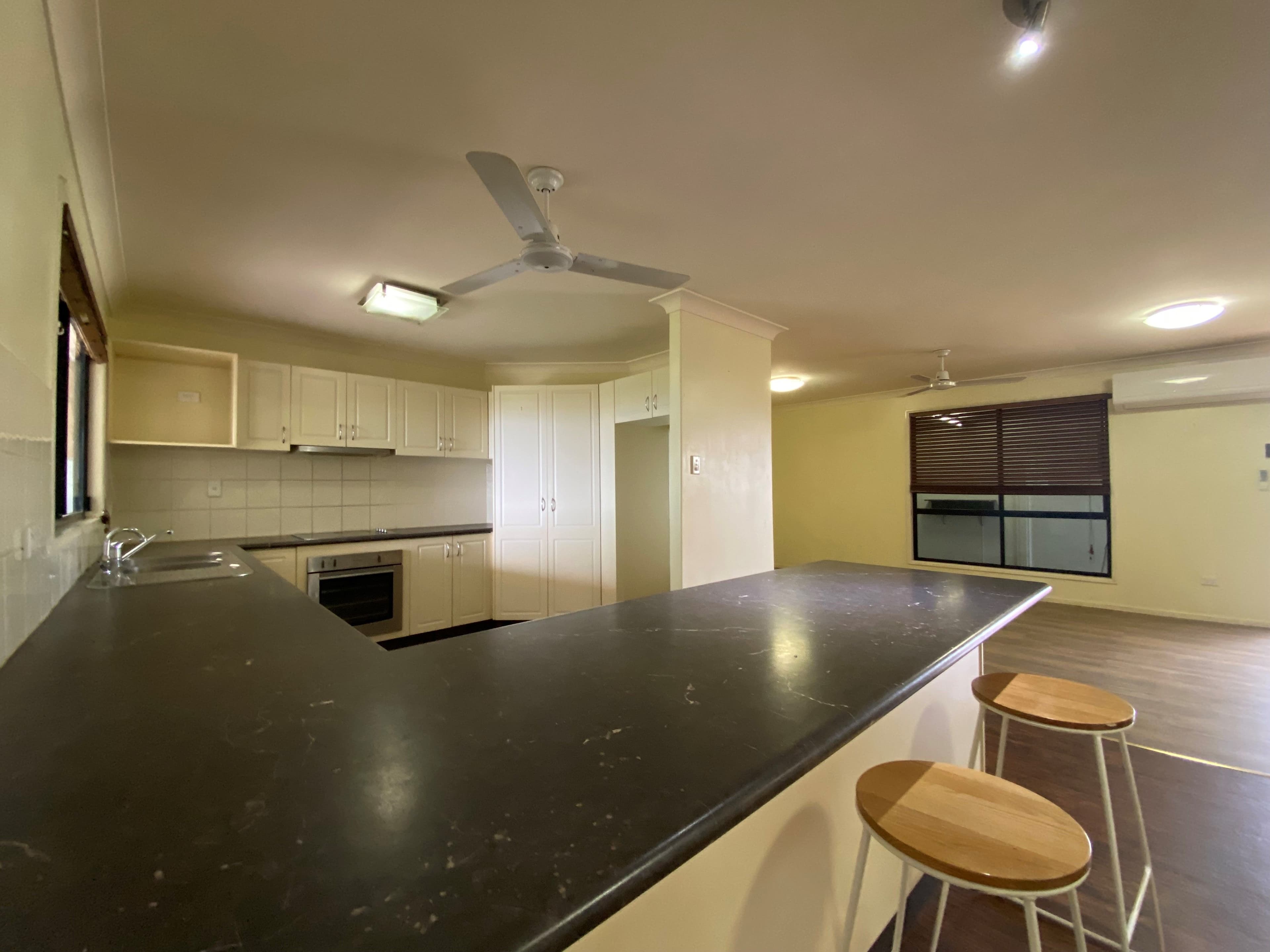 111 Wompoo Road, Longreach QLD 4730, Longreach - Thumbnail 5