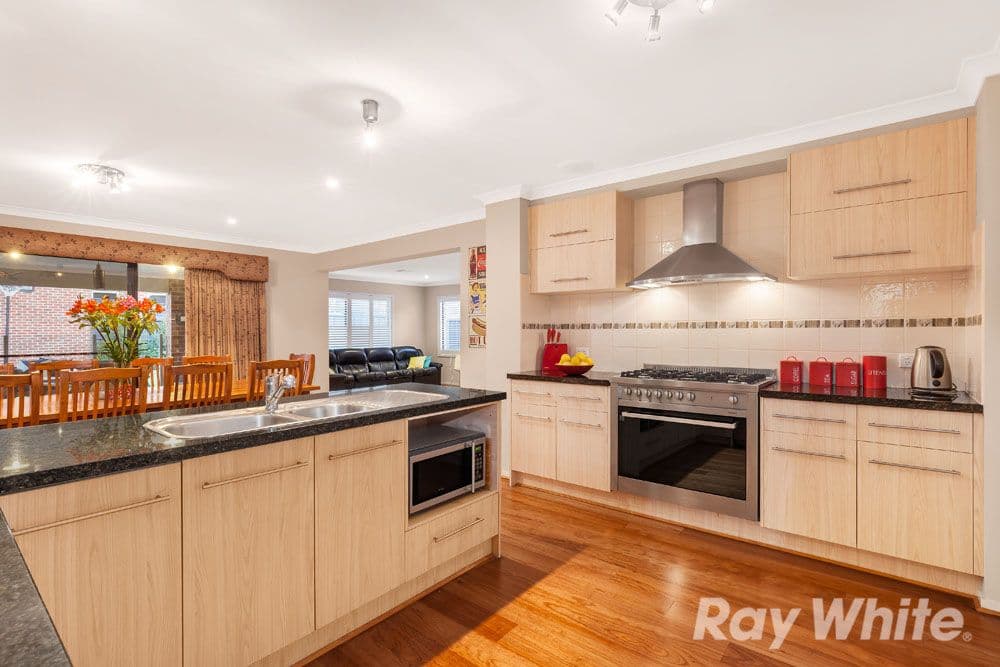9 Toulouse Road, South Morang VIC 3752, South Morang - Thumbnail 2
