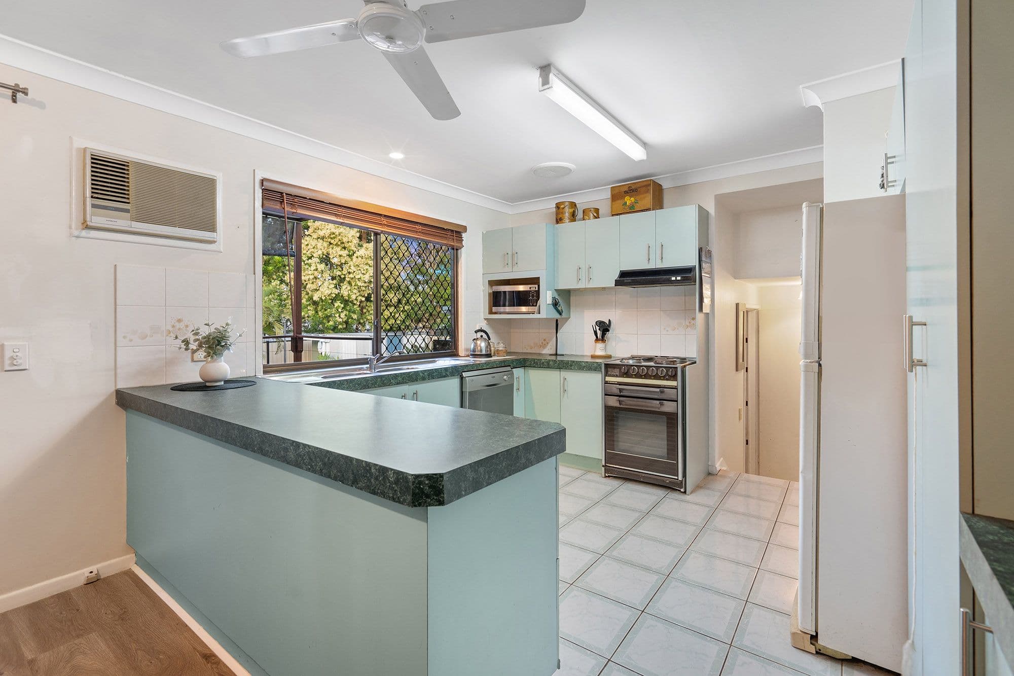 17 Shirley Street, Eagleby QLD 4207, Eagleby - Thumbnail 5
