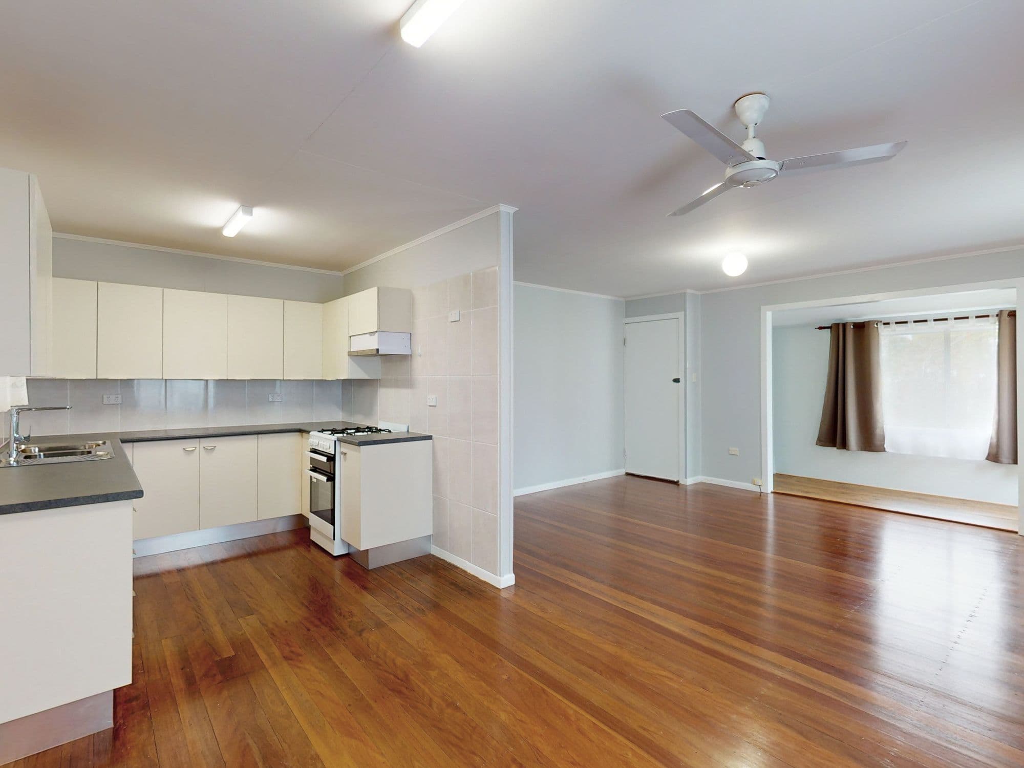 20 Cliffdale Avenue, Deception Bay QLD 4508, Deception Bay - Thumbnail 2