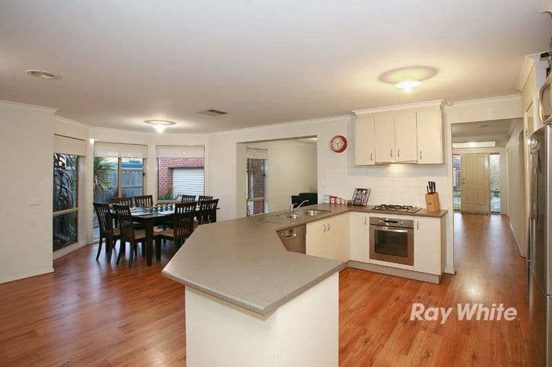 20 Sussex Avenue, CRANBOURNE NORTH VIC 3977, Cranbourne North - Thumbnail 3