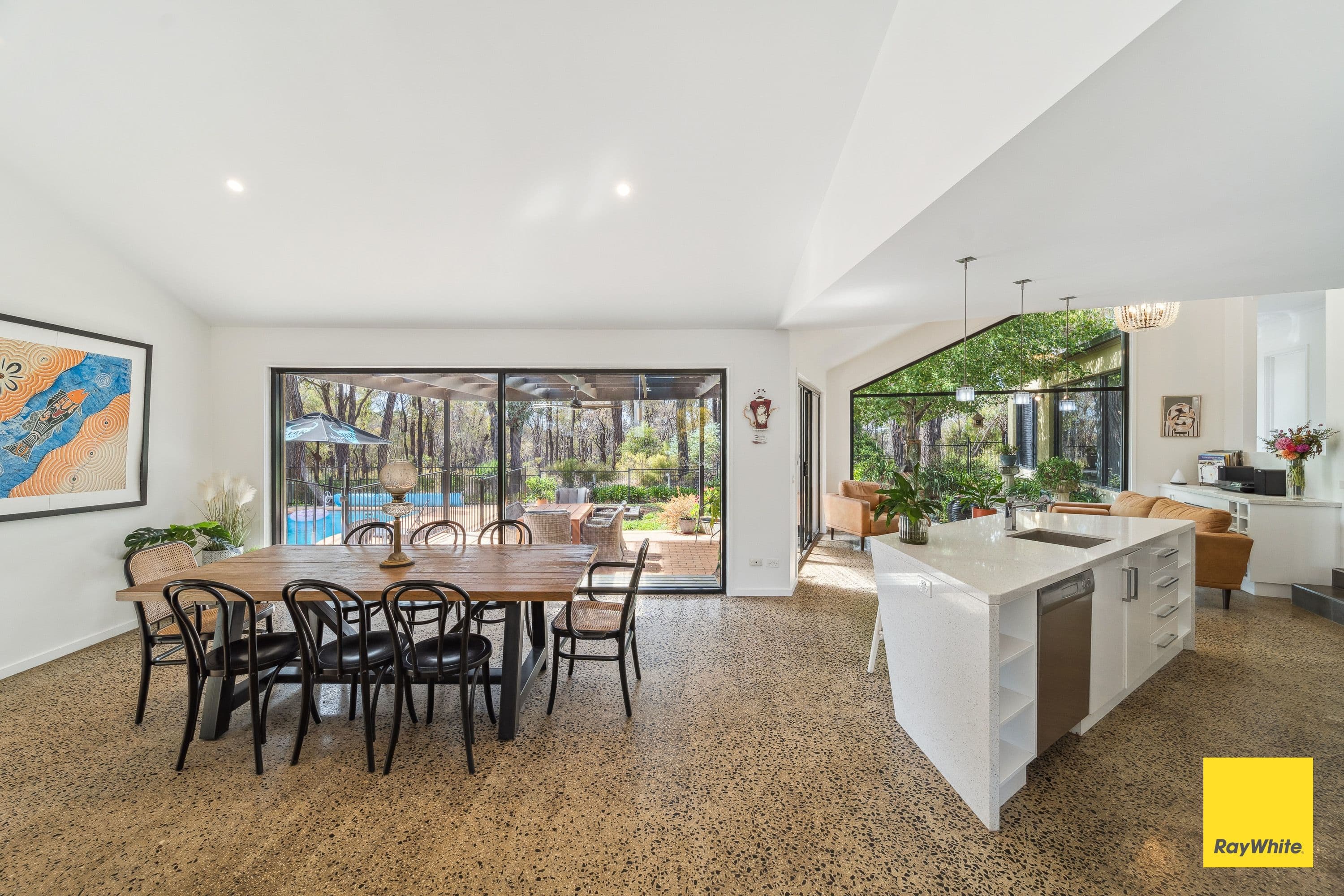 10 Golden Glade, Strathdale VIC 3550, Strathdale - Thumbnail 5