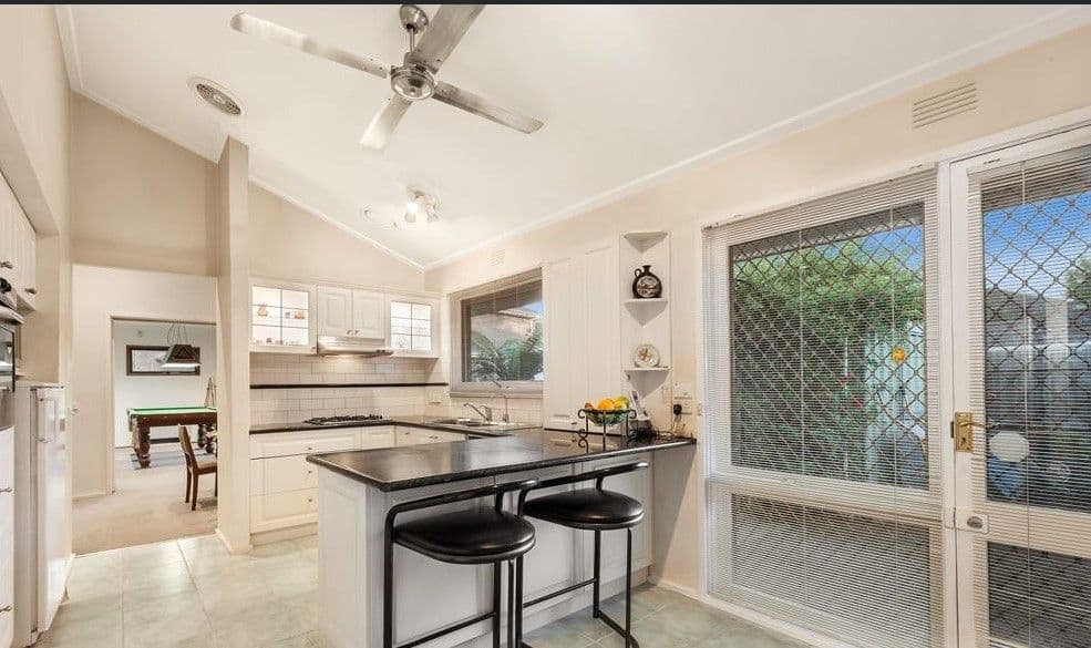 1 St Clair Road, Wantirna South VIC 3152, Wantirna South - Thumbnail 2