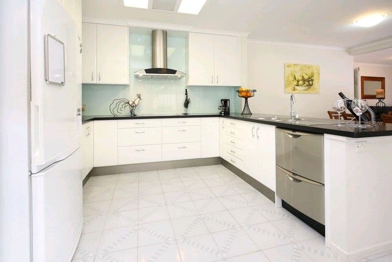 7 Harvey Place, WISHART QLD 4122, Wishart - Thumbnail 4