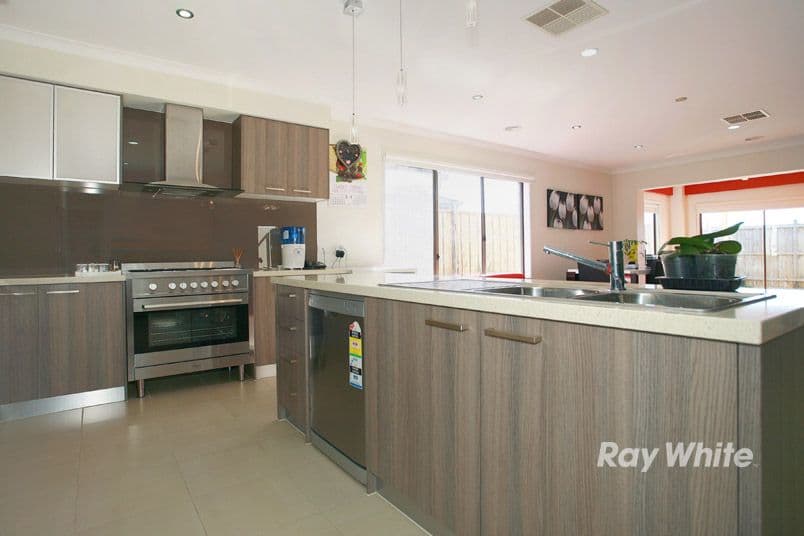90 Clarendon Drive, KEYSBOROUGH VIC 3173, Keysborough - Thumbnail 3