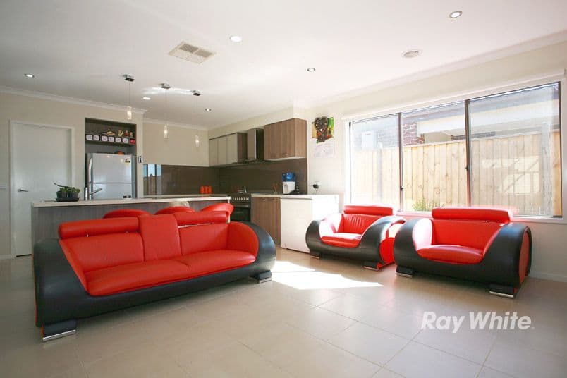 90 Clarendon Drive, KEYSBOROUGH VIC 3173, Keysborough - Thumbnail 6
