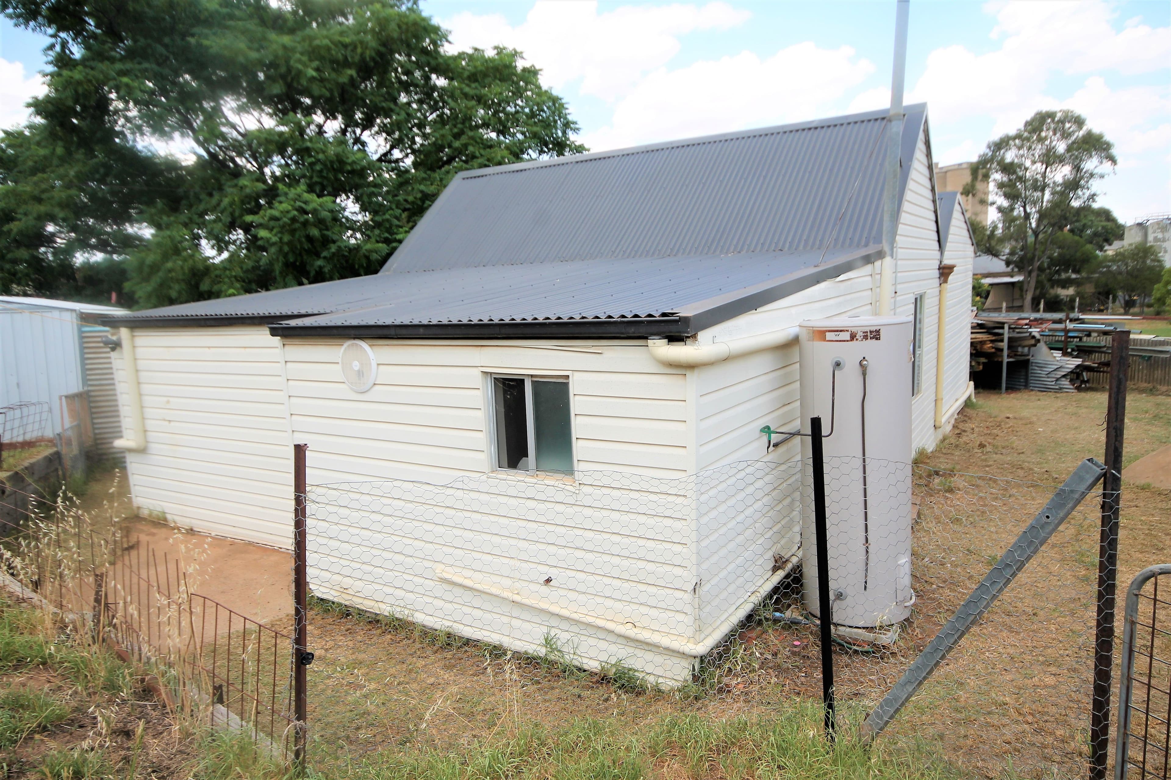 106 Edwards Street, Young - Thumbnail 6