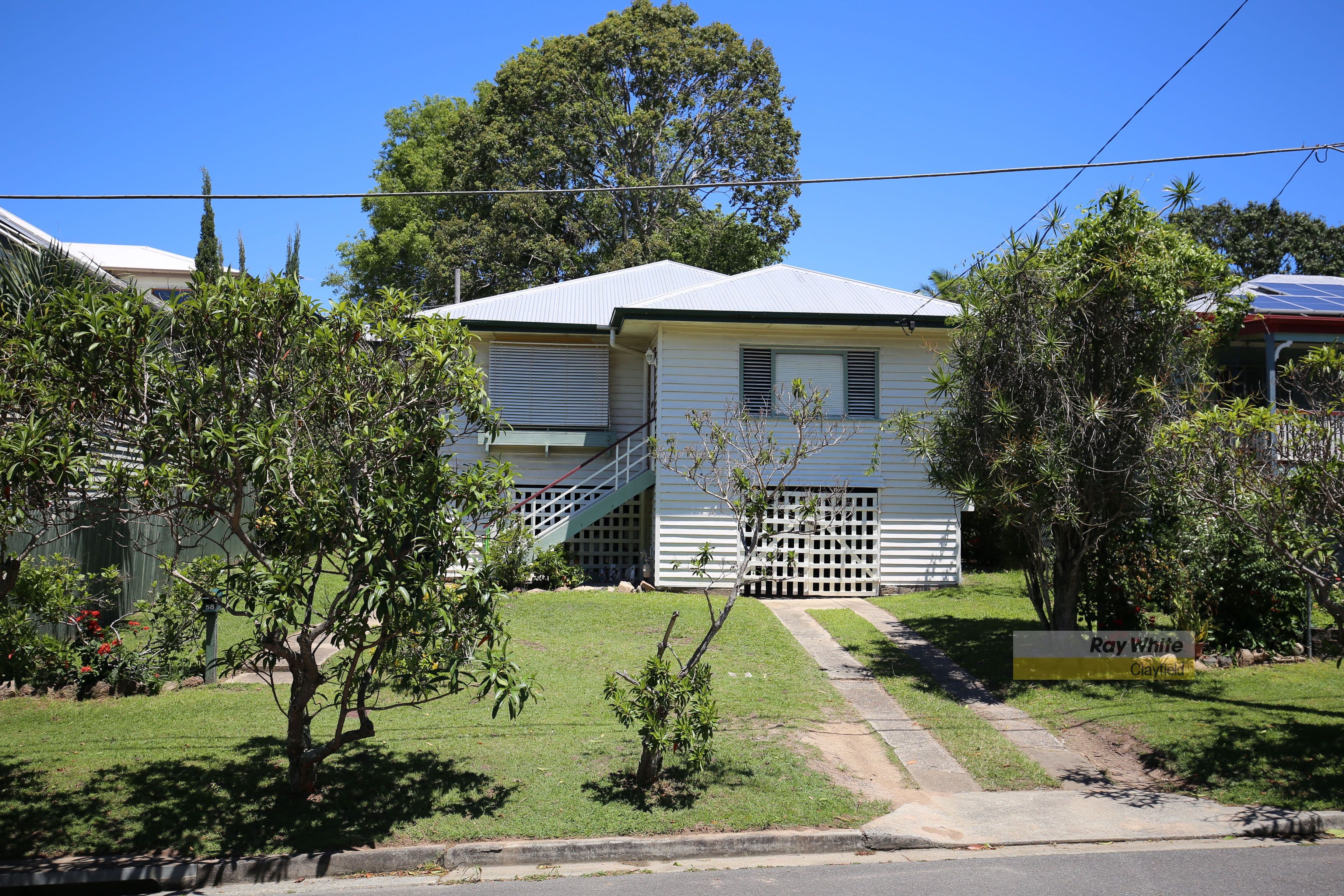27 Deemster Avenue, Christies Beach - Image 1