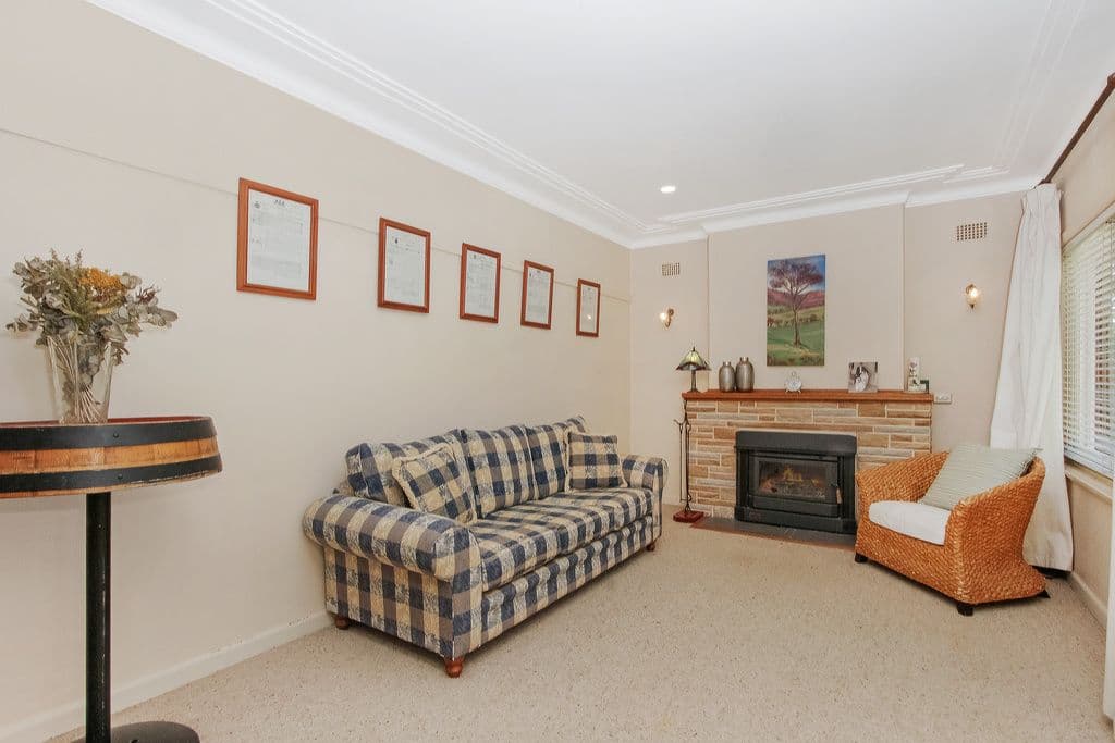 16 Carrington Street, Crookwell - Thumbnail 3