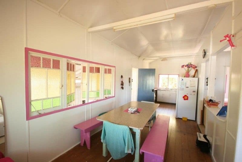 7 Crichton Street, SARINA BEACH QLD 4737, Sarina Beach - Thumbnail 3