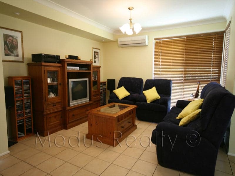 28 Robinson Street, Eastlakes - Thumbnail 2