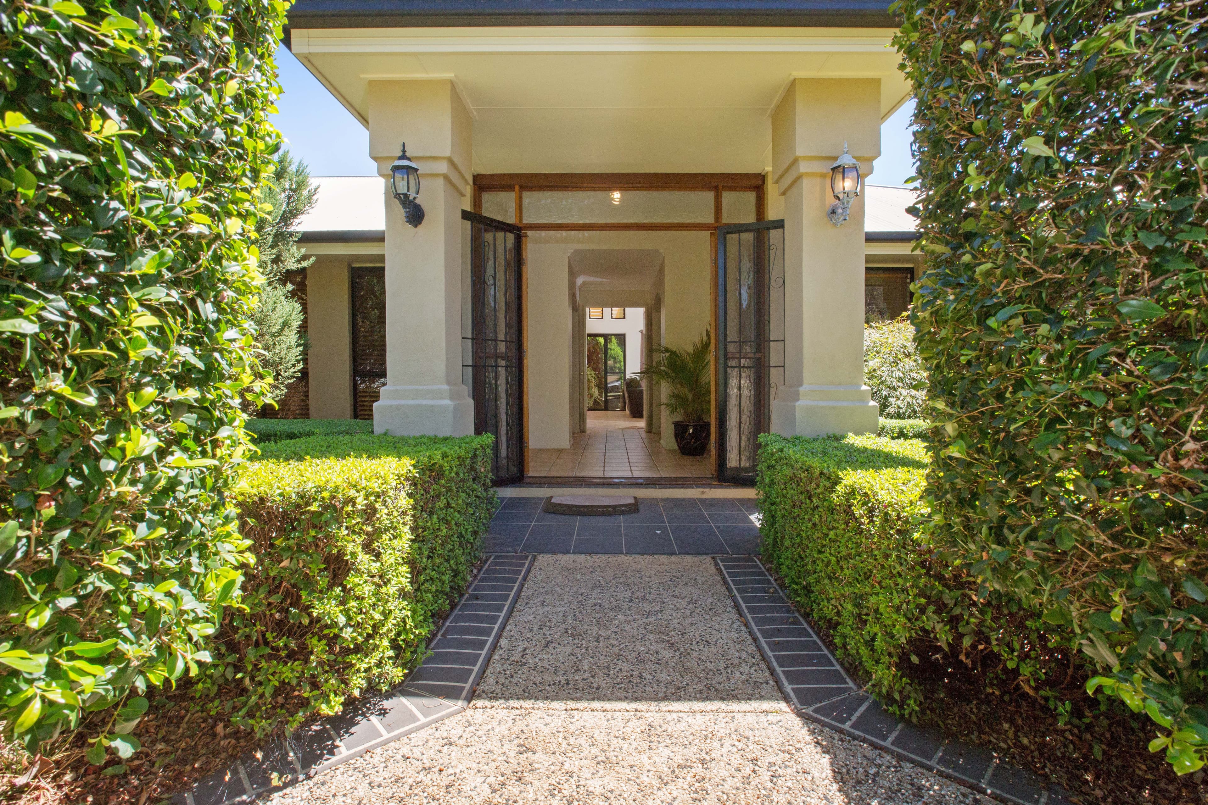 7 Montclaire Close, Middle Ridge QLD 4350, Middle Ridge - Thumbnail 2