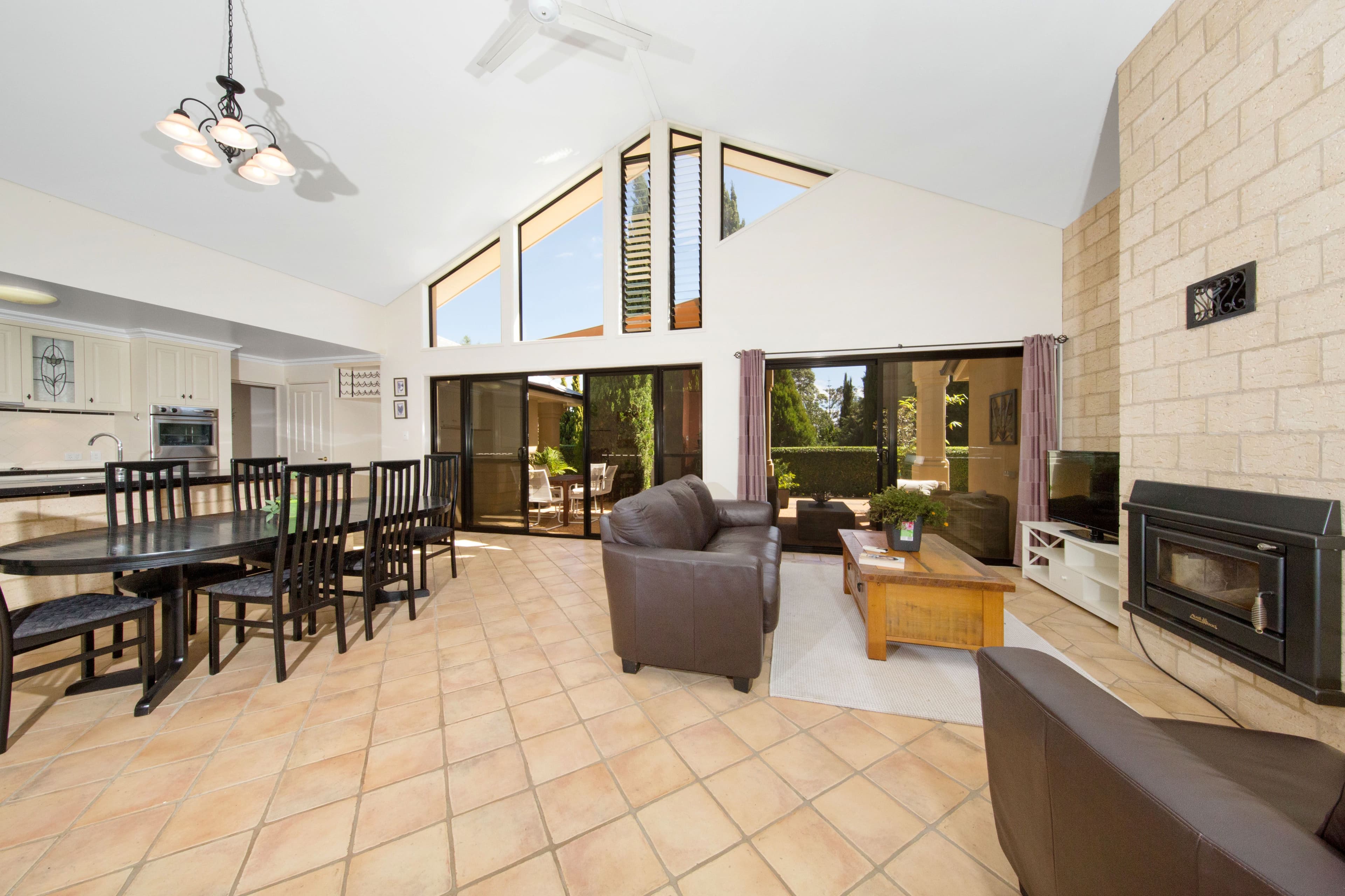 7 Montclaire Close, Middle Ridge QLD 4350, Middle Ridge - Thumbnail 3