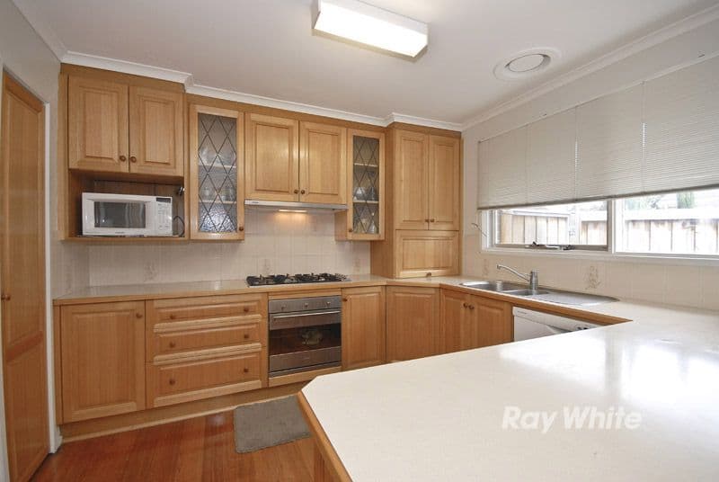 13 Dumfries Way, WANTIRNA VIC 3152, Wantirna - Thumbnail 2