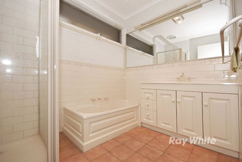 13 Dumfries Way, WANTIRNA VIC 3152, Wantirna - Thumbnail 5