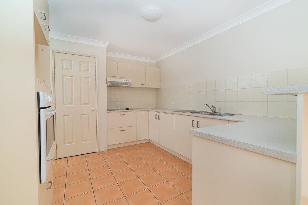 11 Erncroft Place, Rocklea QLD 4106, Rocklea - Thumbnail 2