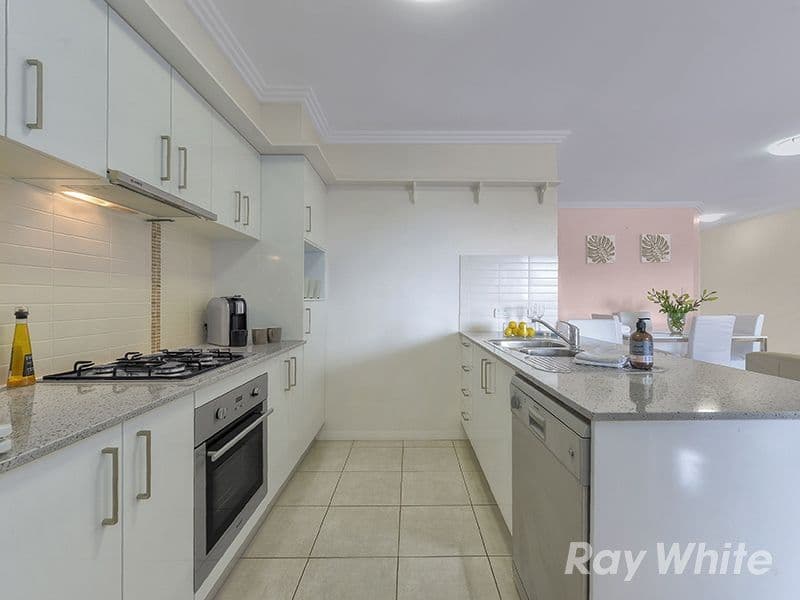 31 Kinmond Avenue, Wavell Heights QLD 4012, Wavell Heights - Thumbnail 3