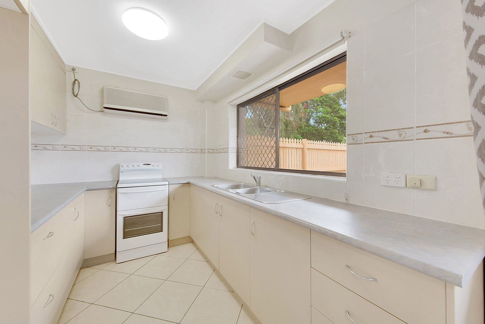 253 Auckland Street, South Gladstone QLD 4680, South Gladstone - Thumbnail 3