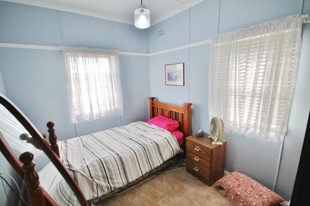 69 Allanan Street, Young NSW 2594, Young - Thumbnail 4