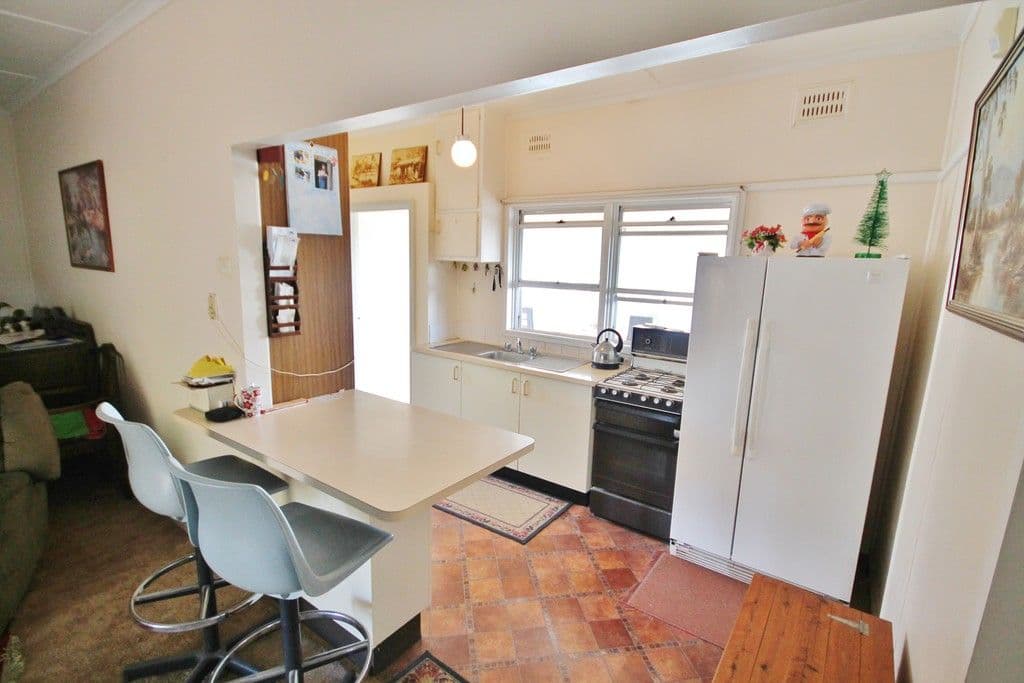 69 Allanan Street, Young NSW 2594, Young - Thumbnail 5