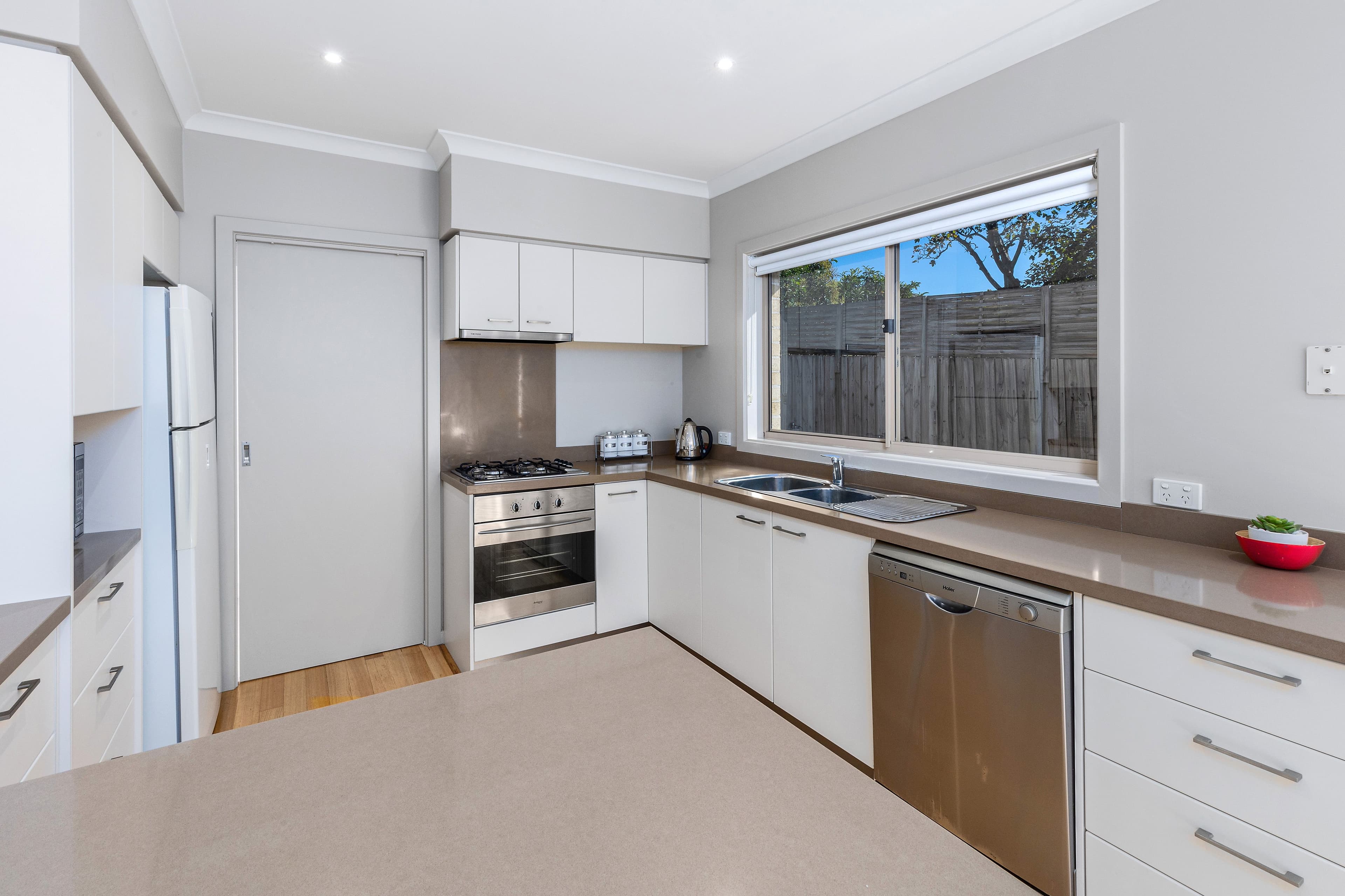 16 Wilson Street, Rosebud VIC 3939, Rosebud - Thumbnail 2