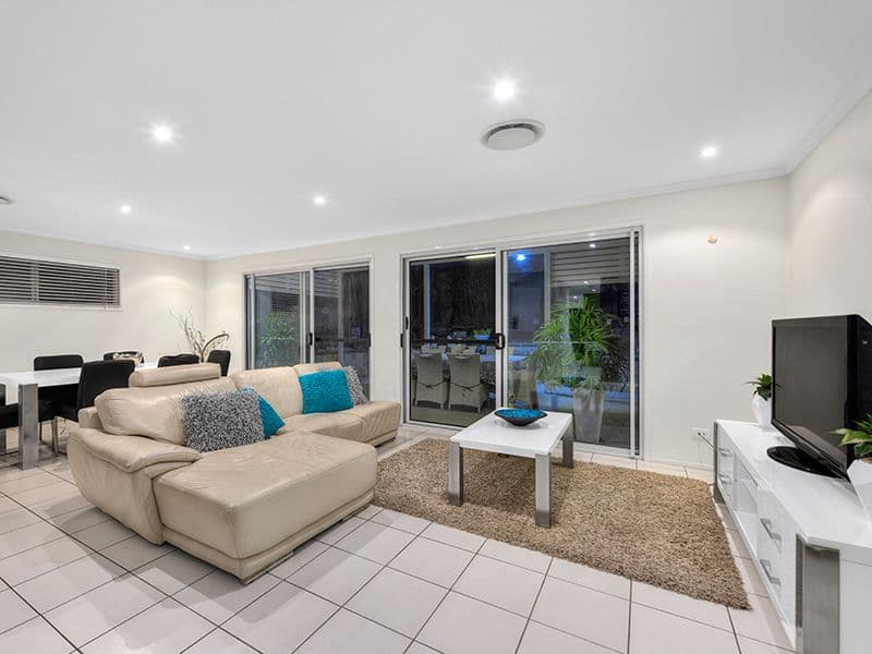 13 McIntyre Street, Wooloowin QLD 4030, Wooloowin - Thumbnail 2