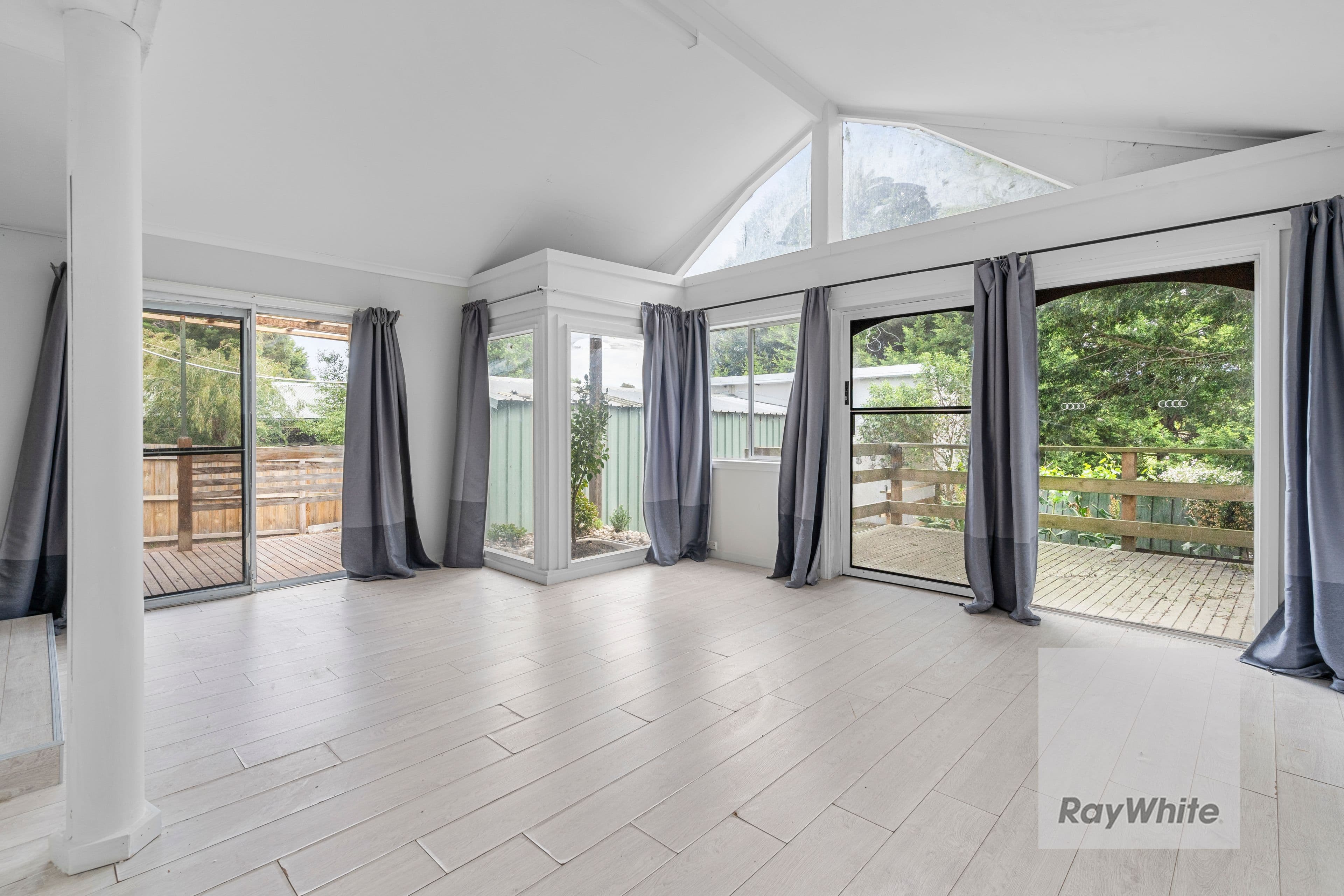27 Bowman Drive, Mill Park VIC 3082, Mill Park - Thumbnail 3