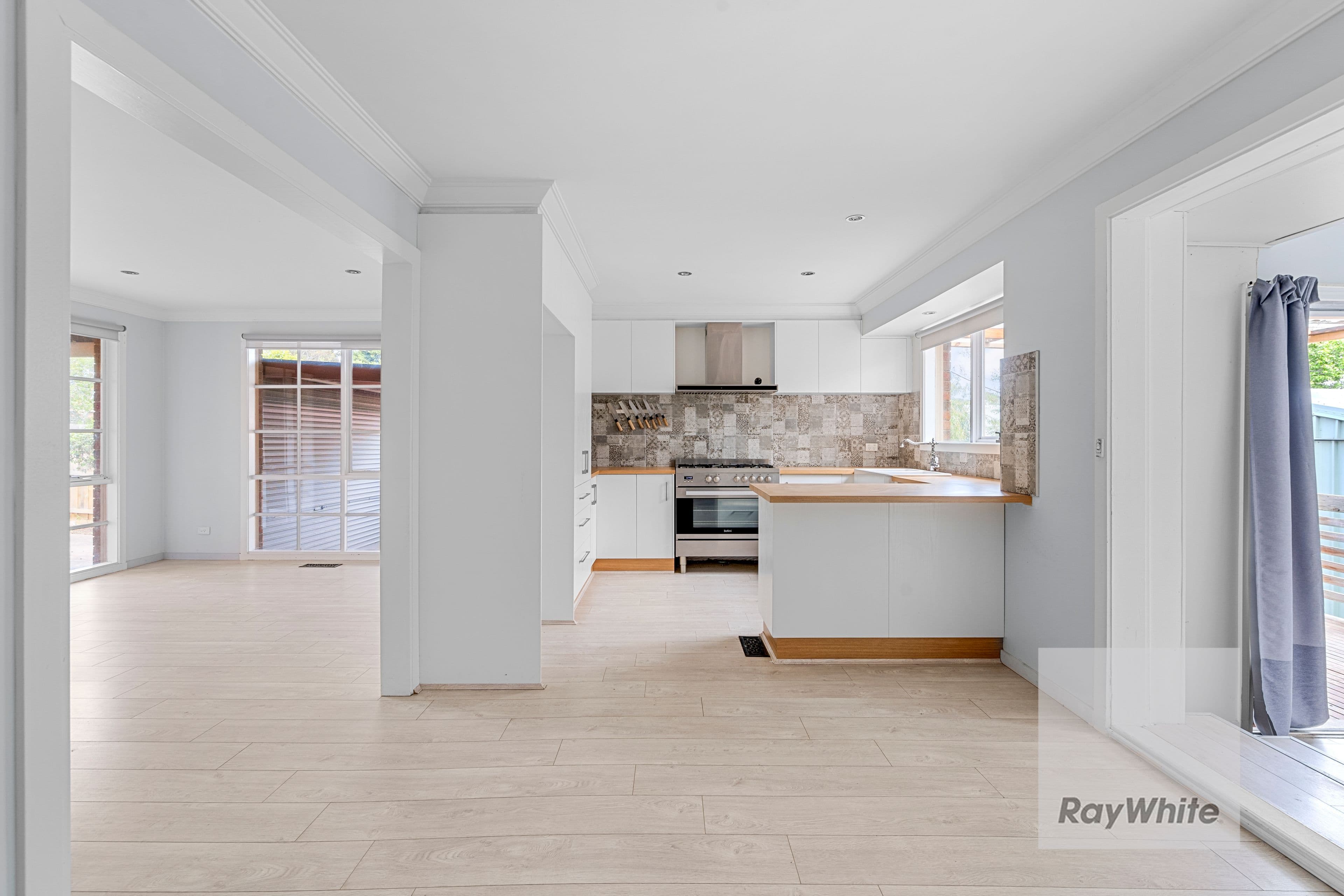 27 Bowman Drive, Mill Park VIC 3082, Mill Park - Thumbnail 4