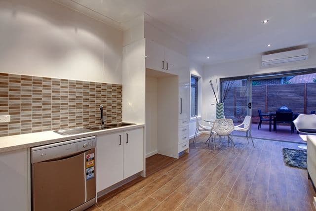 134 McMahon Road, RESERVOIR VIC 3073, Reservoir - Thumbnail 2