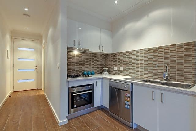 134 McMahon Road, RESERVOIR VIC 3073, Reservoir - Thumbnail 3