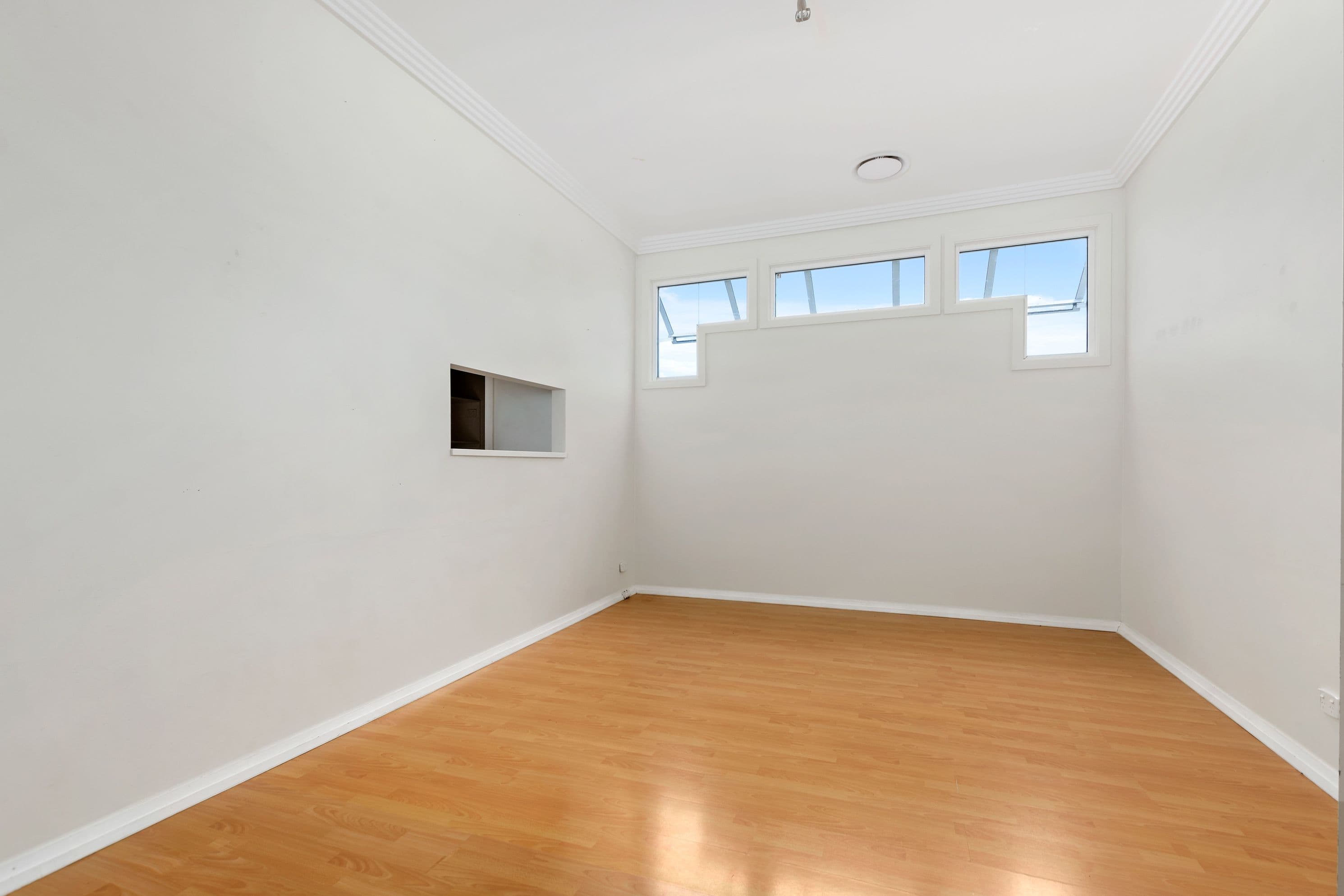 209 Princes Highway, Dapto - Thumbnail 2