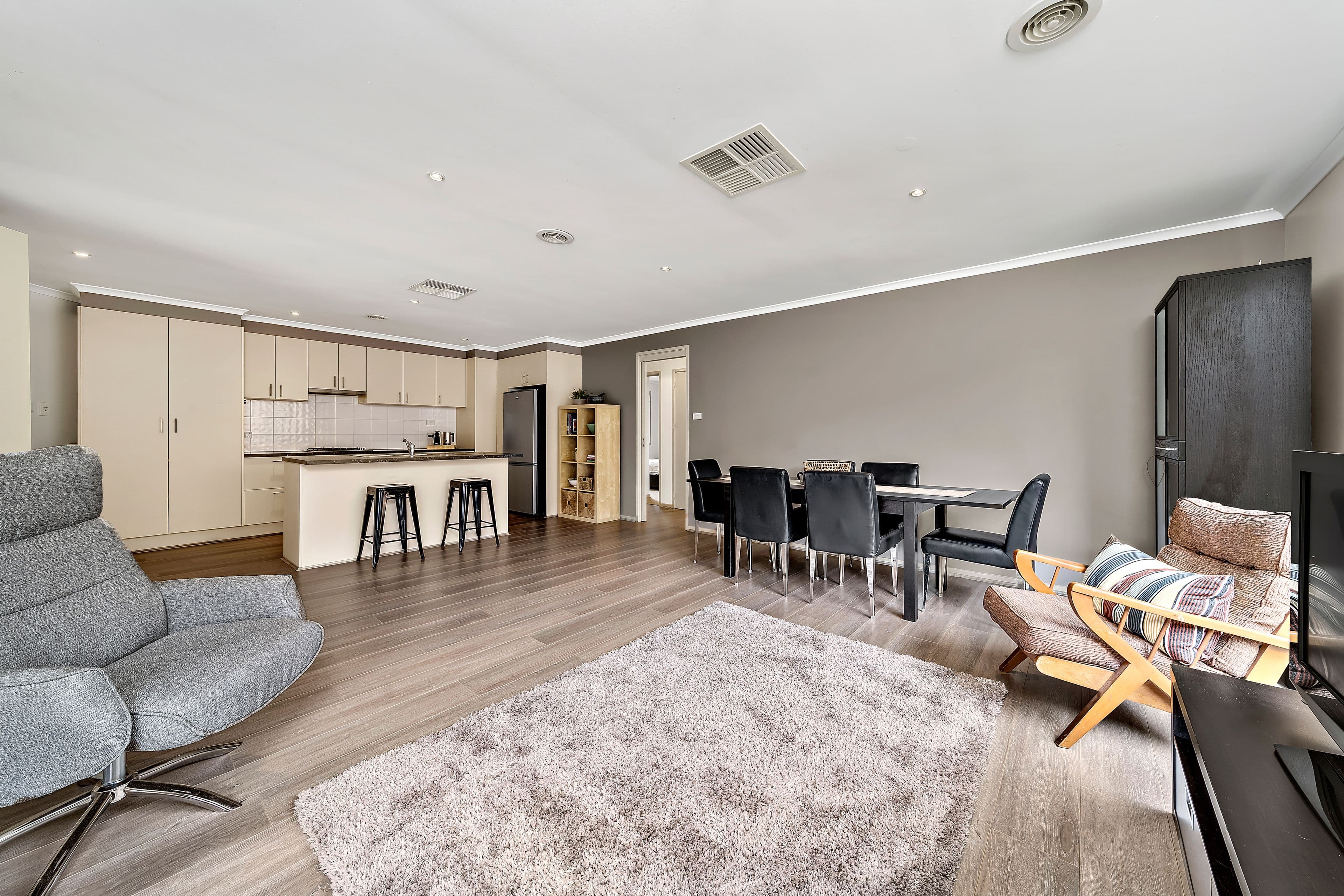 19 Hanrahan Crescent, Dunlop ACT 2615, Dunlop - Thumbnail 3