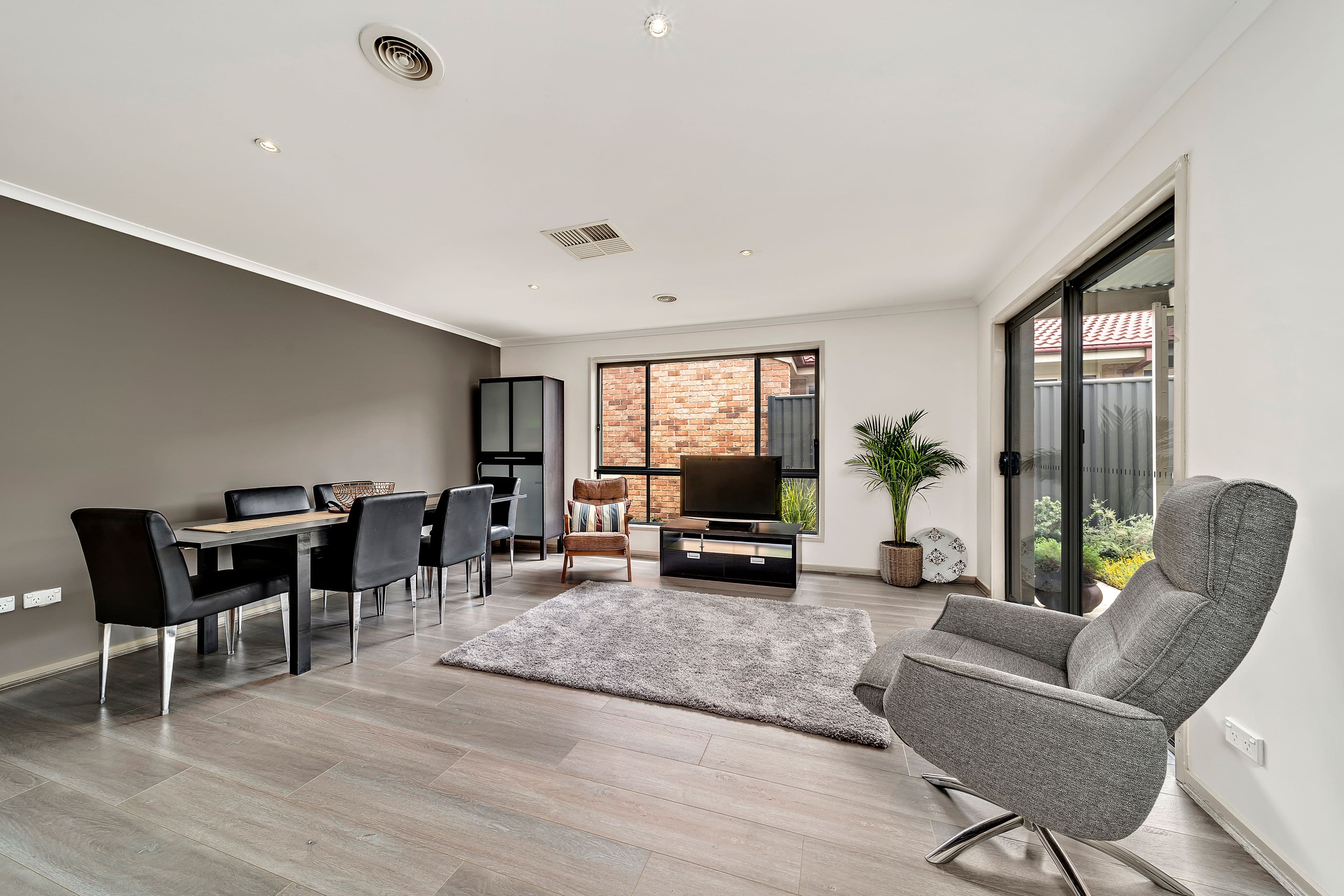 19 Hanrahan Crescent, Dunlop ACT 2615, Dunlop - Thumbnail 4